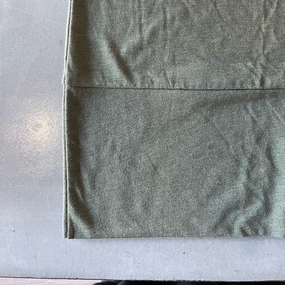 Lolë Sage Green Long Sleeve Long Shirt - Picture 3 of 4